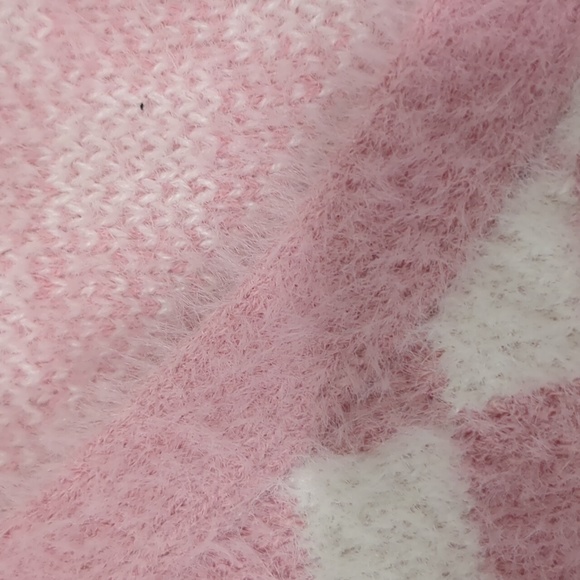 Pink la hearts sweater vest, size medium - Picture 4 of 4